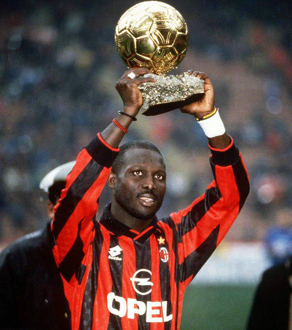 Hình ảnh George Weah, cầu thủ nổi tiếng