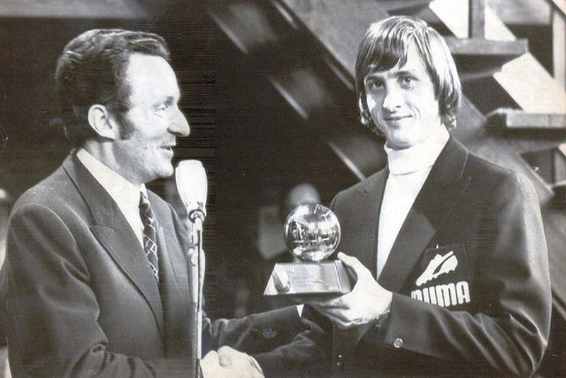 Johan Cruyff - Tượng đài bóng đá