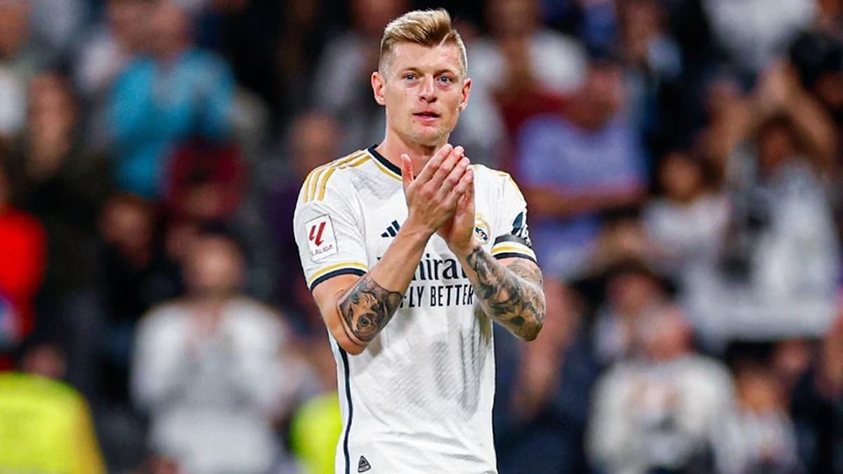 Kroos giải nghệ