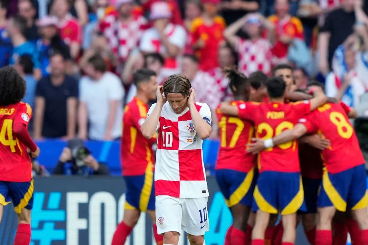 Luka Modric trong một trận đấu