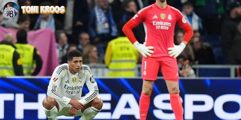 Thủ môn chỉ huy hàng phòng ngự